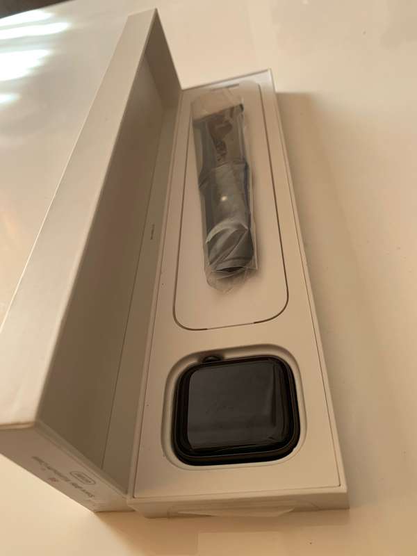 Apple Watch SE 44mm (SpaceGray) ,2nd Gen,LET