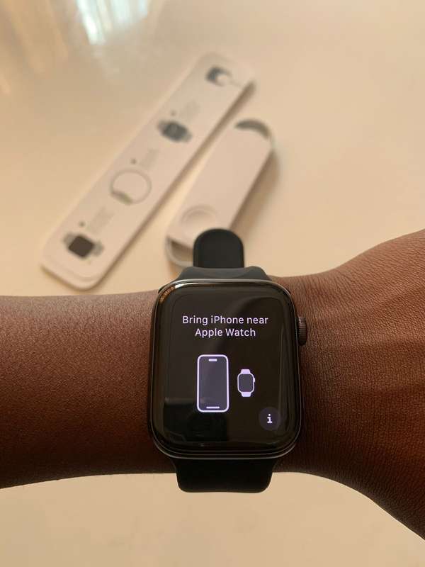 Apple Watch SE 44mm (SpaceGray) ,2nd Gen,LET