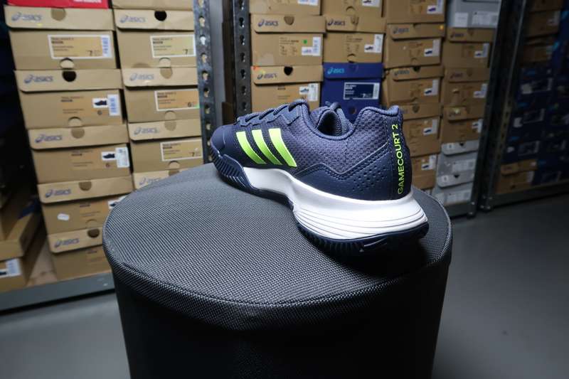 Adidas  game court 2 Mens tennis shoe uk 7