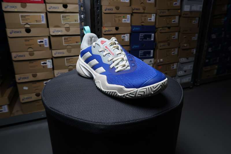 Adidas Barricades Womens Tennis shoe uk 5