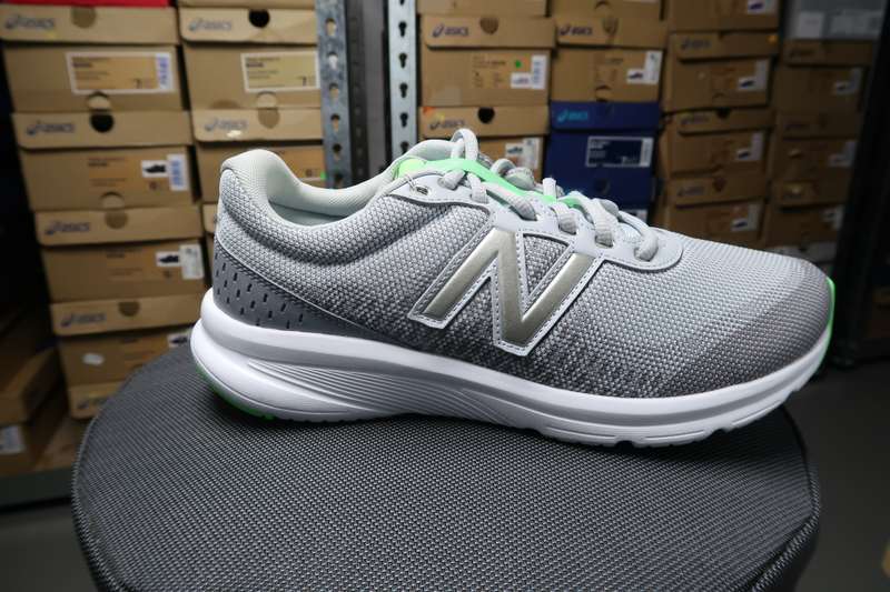 New Balance M411 RG2 (2E-Wide) Mens uk 9