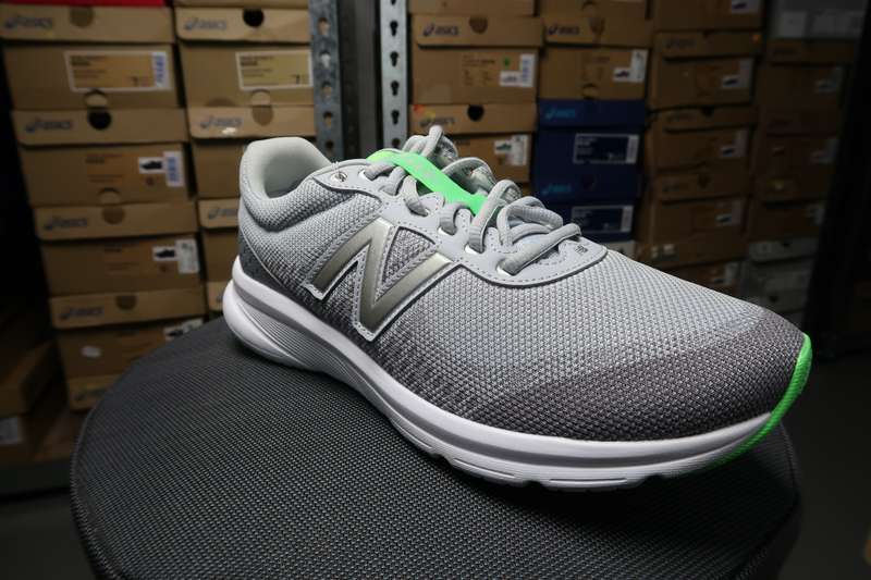 New Balance M411 RG2 (2E-Wide) Mens uk 9