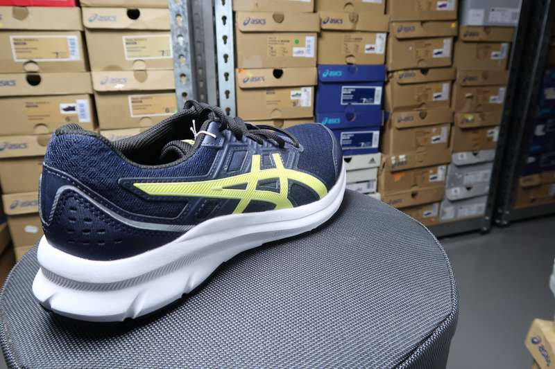 Asics Jolt 3 Mens Running shoe Uk 9