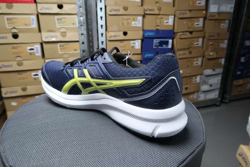 Asics Jolt 3 Mens Running shoe Uk 9