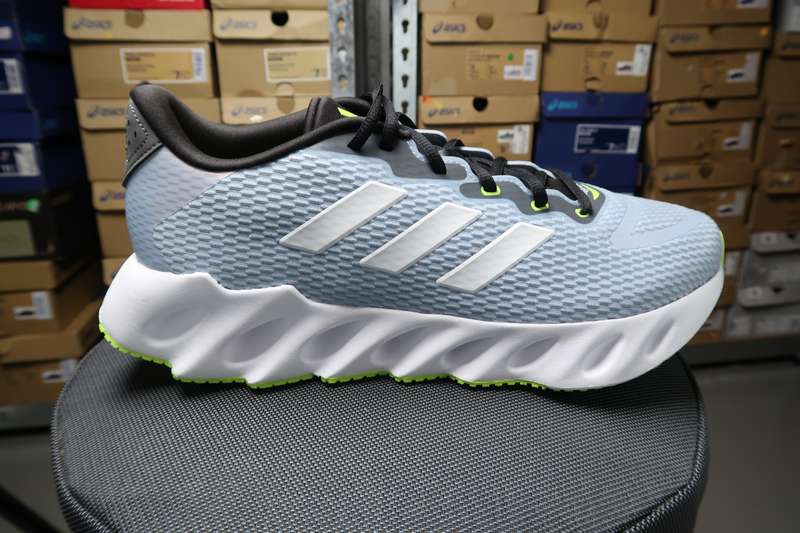 Adidas Mens Switch Run Uk 11