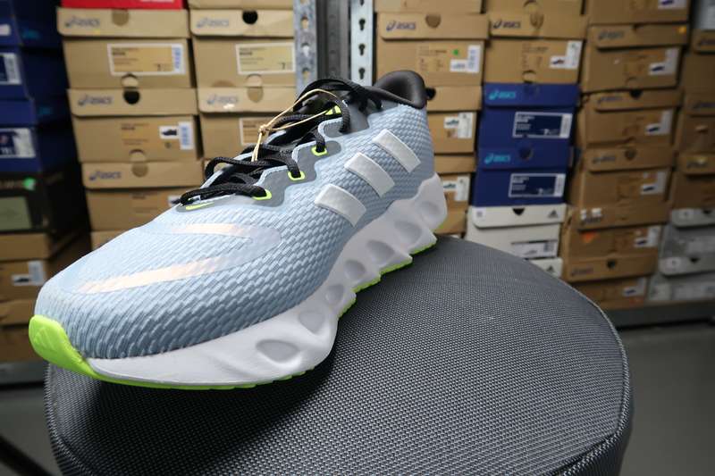 Adidas Mens Switch Run Uk 11