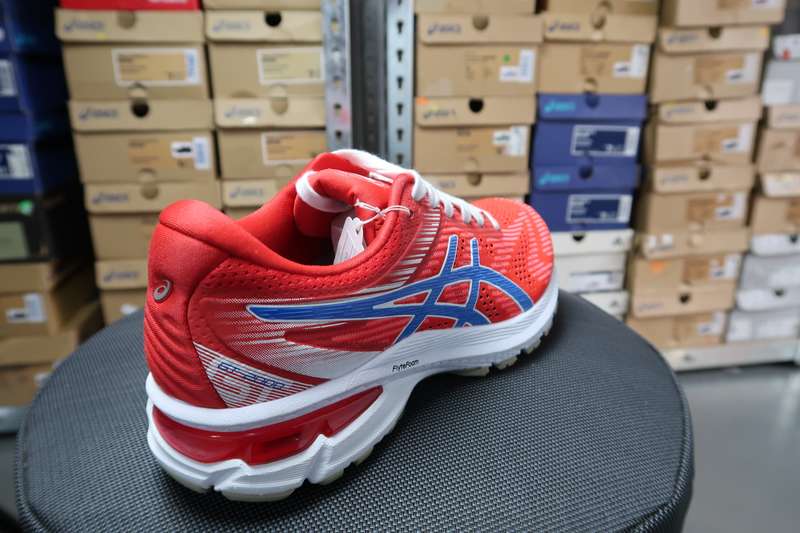Asics GT 2000 8 Womens UK 5