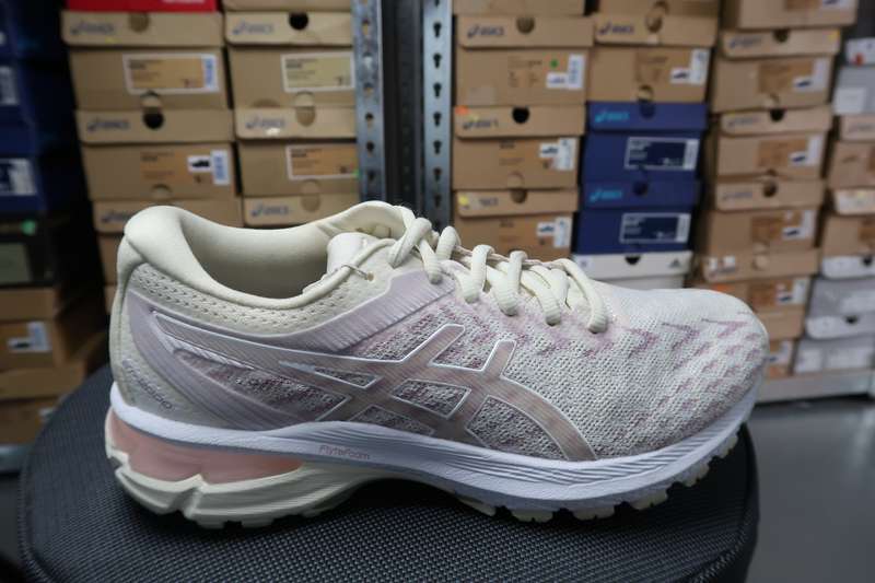 Asics GT 2000 8 Womens UK 5