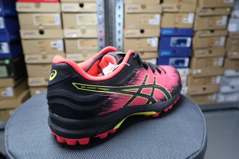 Asics Hockey Typhoon Womens Hockey shoe uk 8.5