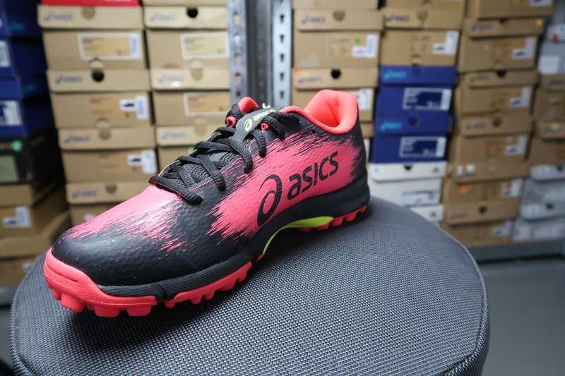 Asics Hockey Typhoon Womens Hockey shoe uk 8.5