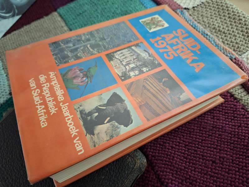 SUID-AFRIKA JAARBOEK 1975 Perskor Drukkery