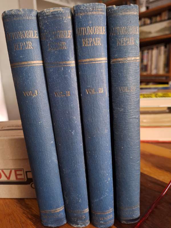 Automobile Repair volumes 1 to 4 - Molloy.E