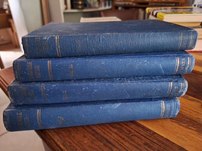 Automobile Repair volumes 1 to 4 - Molloy.E