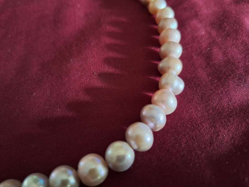 Fresh water pearl necklace