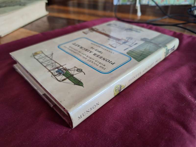 The pocket encyclopaedia of world aircraft in colour PIONEER AIRCRAFT 1903-14 KennethMunson 1969