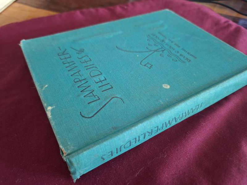 Slampamper-liedjies deur C Louis Leipoldt first edition 1936 Illustrations- Elsa Niemeyer Rare
