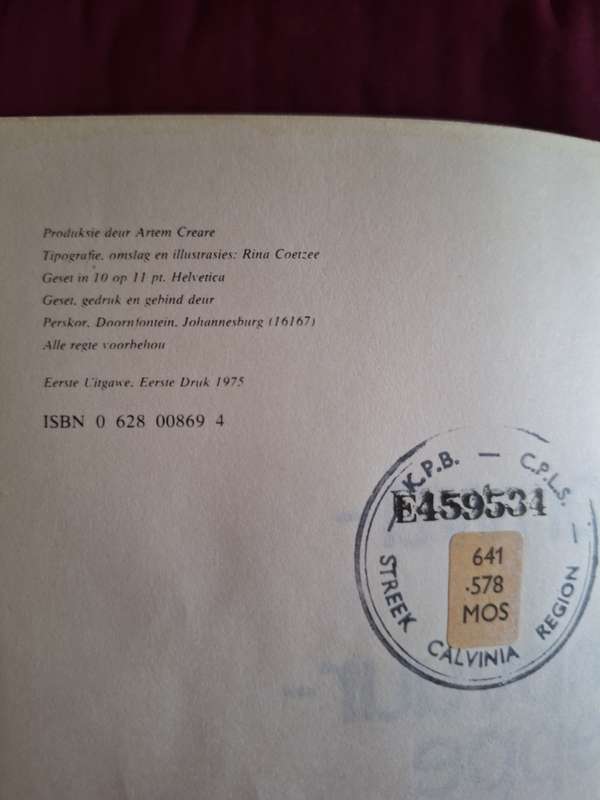 Woonwa en Kampvuur-reseppe Joey Mostert-first edition 1975 Afrikaans Cooking