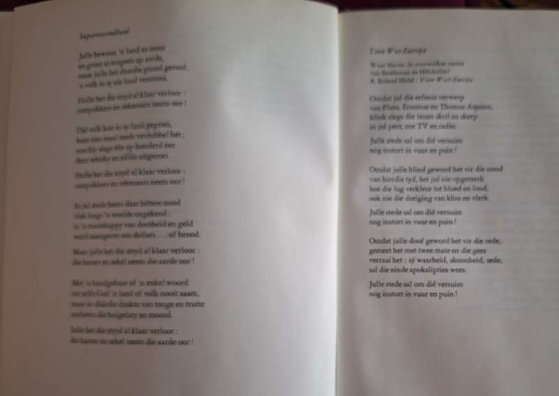 Opvlugte en Opdragte 1980 first edition. WEG Louw Afrikaans Poetry