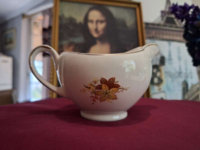 Engliish Porcelain Alfred Meakin Milk jug in autumn colors