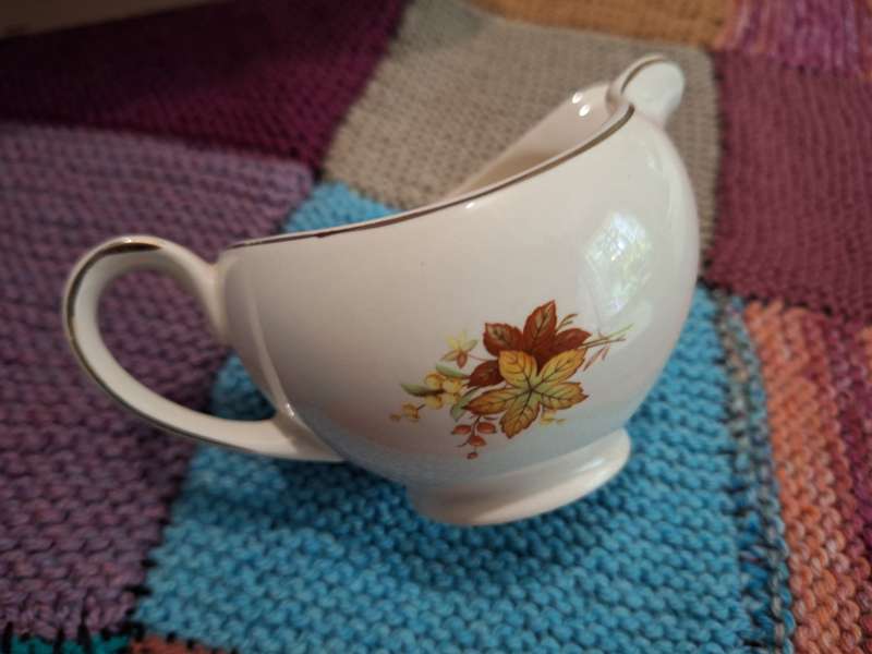 Engliish Porcelain Alfred Meakin Milk jug in autumn colors