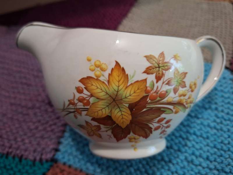 Engliish Porcelain Alfred Meakin Milk jug in autumn colors