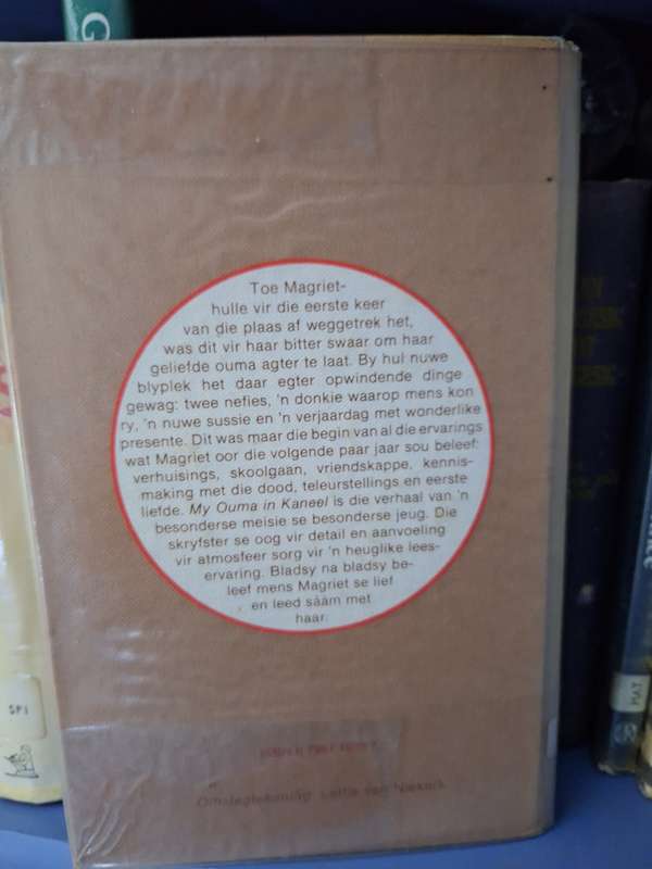 My Ouma in Kaneel - Margaret Bakkes Afrikaans text, 1st edition 1986 very rare