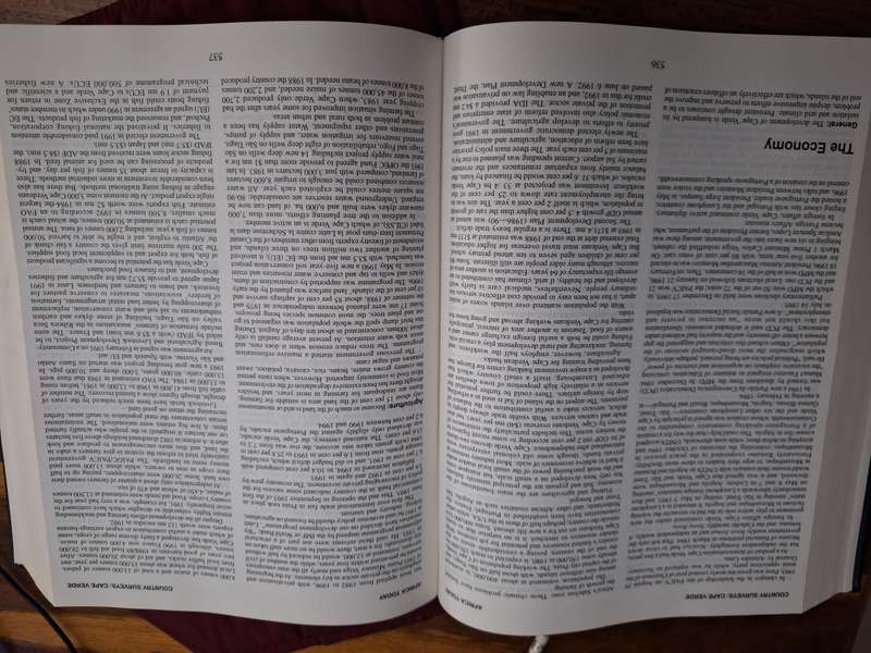 AFRICA TODAY - 3rd edition 1996 Forward by D Tutu English Text