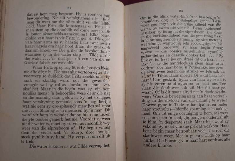 FYN EN BROOS - Sophie Roux - 1937 1st edition. Afrikaans text. Scarce
