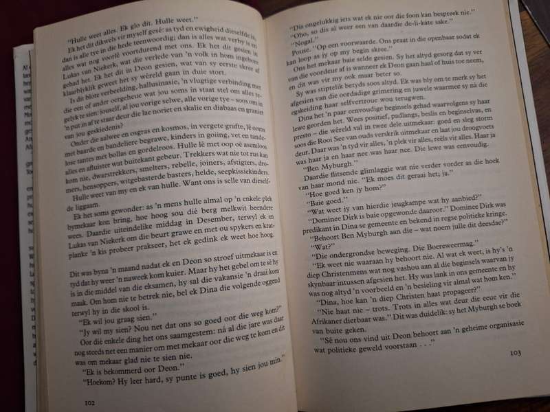 CHRIS BARNARD-Moerland-1992 first edition. Afrikaans Text.