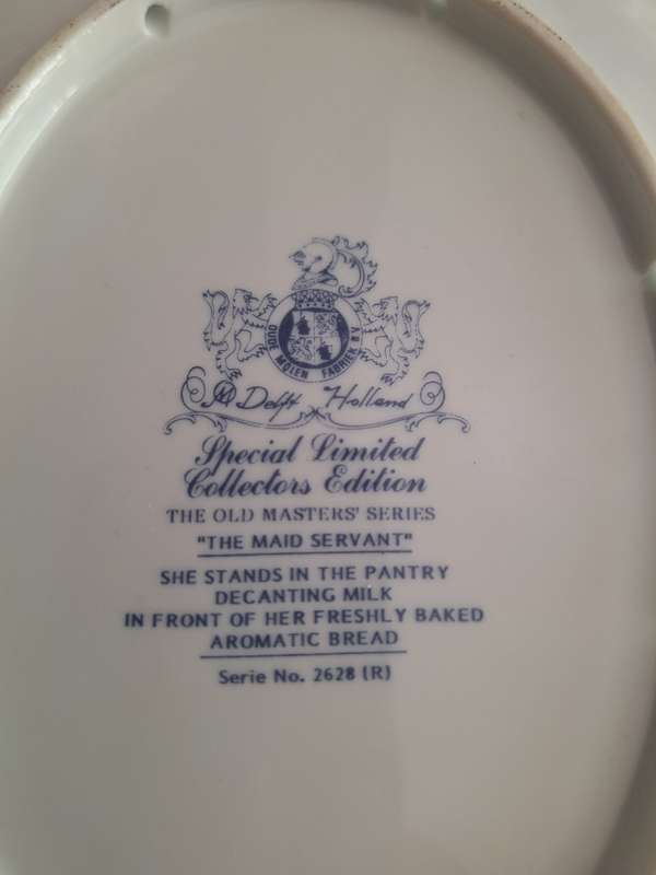 Genuine Delfdt-Small Cake plate