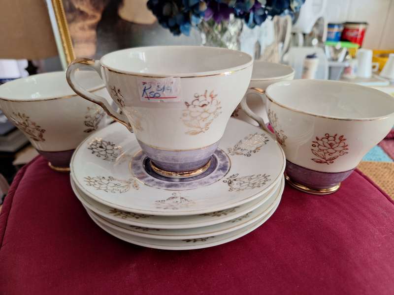 Fine Teacups and Saucers set of 4 in Mauve