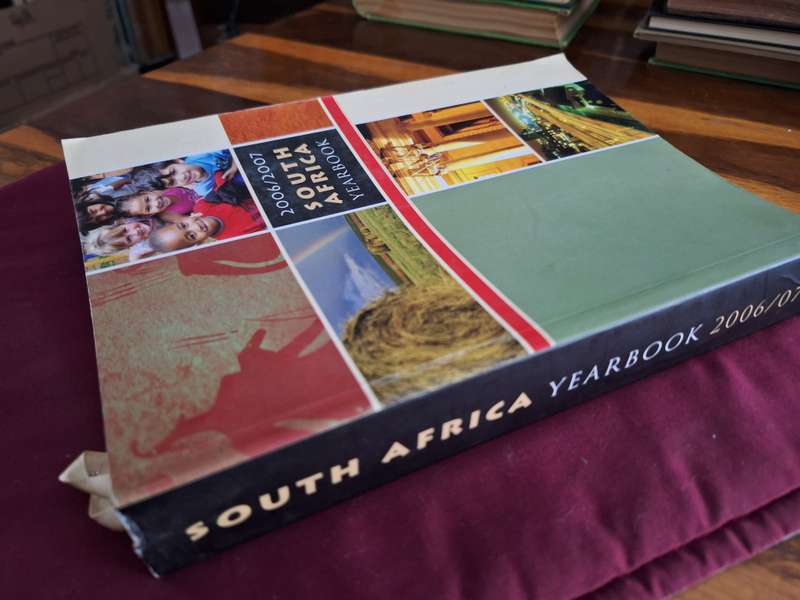 2006/2007 SOUTH AFRICA YEARBOOK. English text.