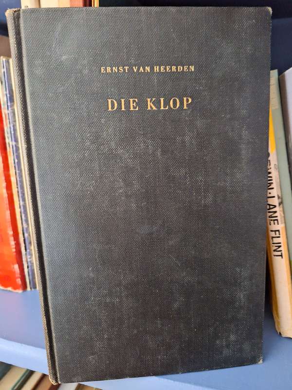 ERNST VAN HEERDEN - Die Klop - 1961 - Afrikaanse text. Poetry. eerste uitgawe
