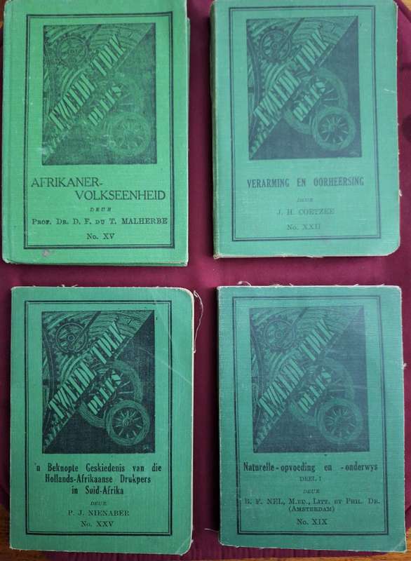 TWEEDE TREK-REEKS X 16 boeke- Verskillende akademiese. Afrikaans Teks