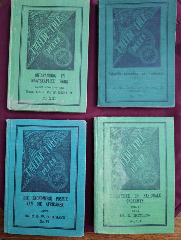 TWEEDE TREK-REEKS X 16 boeke- Verskillende akademiese. Afrikaans Teks