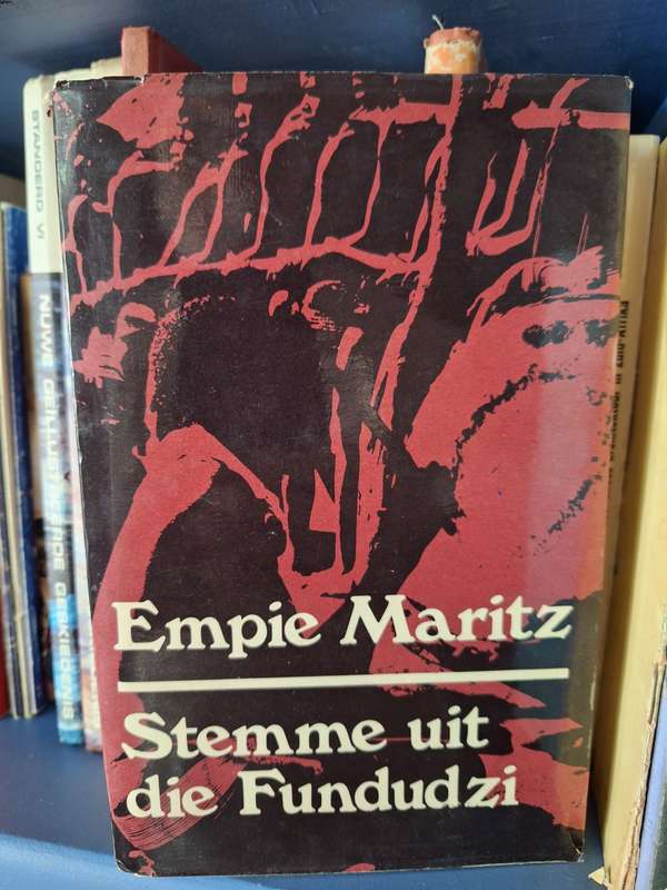 EMPIE MARITZ-Stemme uit die Fundudzi- eerste uitgawe 1975.