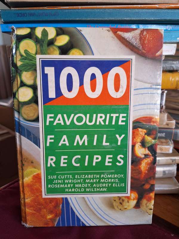 1000 Favourite Family Recipes 1981