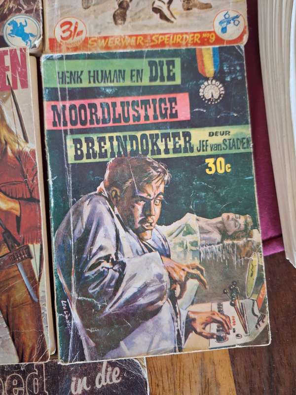 5 x Afrikaans Collectable Softcovers. See pictures. Ensemble
