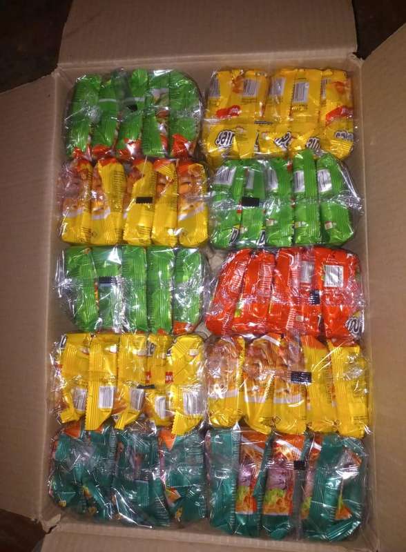 1 box of instant Noodles with different flavour