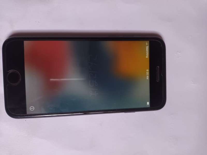iphone 7 128 GB please read