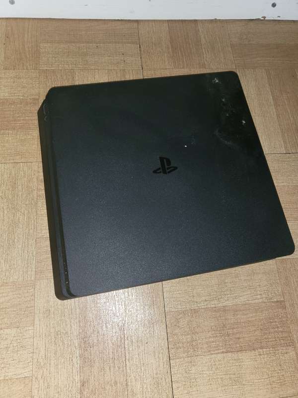 Playstion 4 Slim (PS4 Console Only)