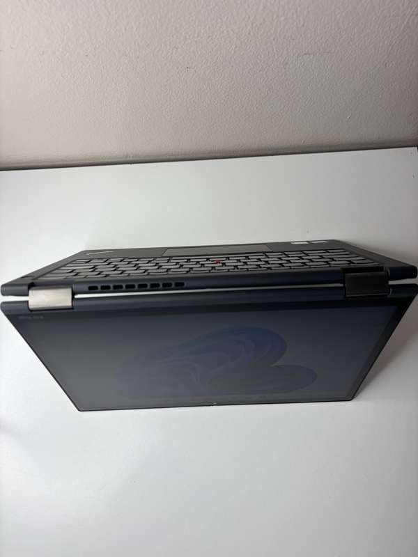 Lenovo ThinkPad X13 Yoga 13.3 11th Gen Core i5-1145G7 @ 2.60GHz 16GB RAM 256GB SSD- Win 11 Pro