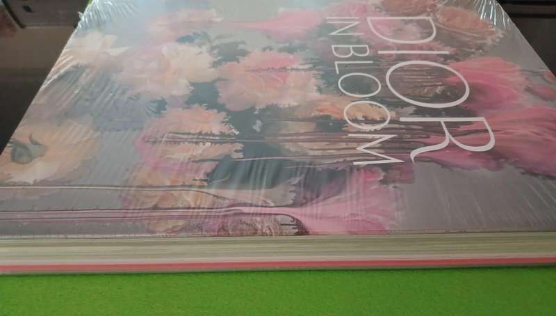 DIOR IN BLOOM (Hard cover edition)