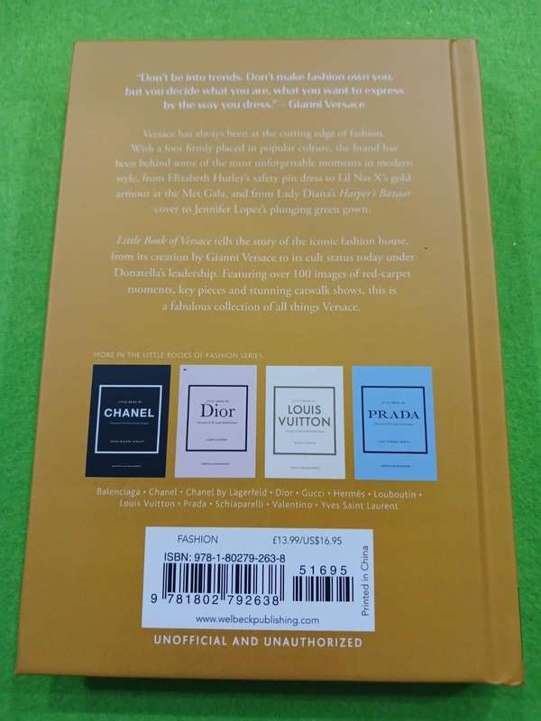 VERSACE THE STORY OF THE ICONIC FASHION HOUSE( NEW UNSEALED HARDCOVER)