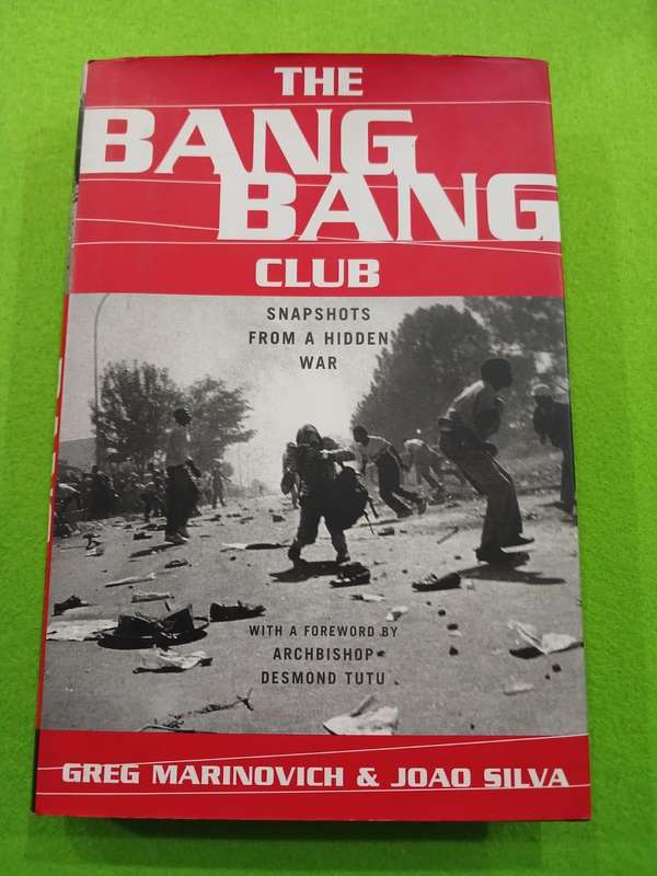 THE BANG BANG CLUB-SNAP SHOTS FROM A HIDDEN WAR( HARDCOVER GOOD CONDITION)