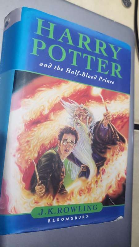 Harry Potter and the half -blood prince( first edition with printing error)