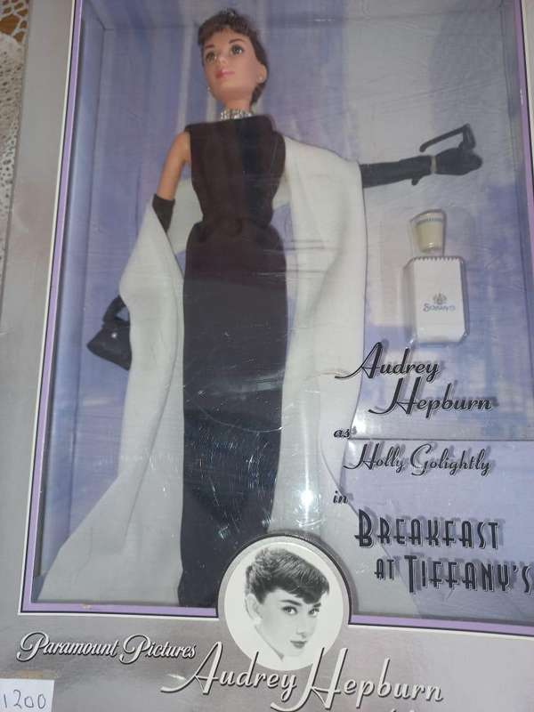 Breakfast at Tiffanys Audrey Hepburn Doll (1998)