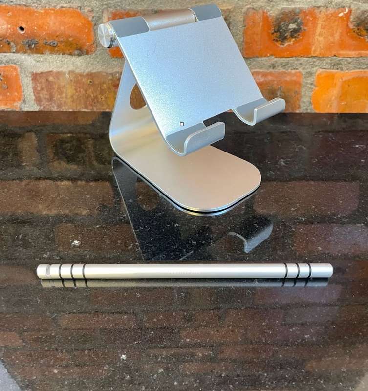 Solid Aluminium Apple iPad / Tablet Stand + Macbook / Laptop Cooling Bar Stands