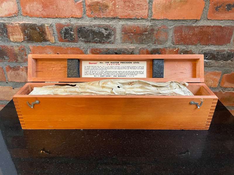 EXTREMELY RARE VINTAGE STARRETT No. 199 ENGINEERS MASTER LEVEL WITH ORIGINAL DOVETAIL WOODEN BOX