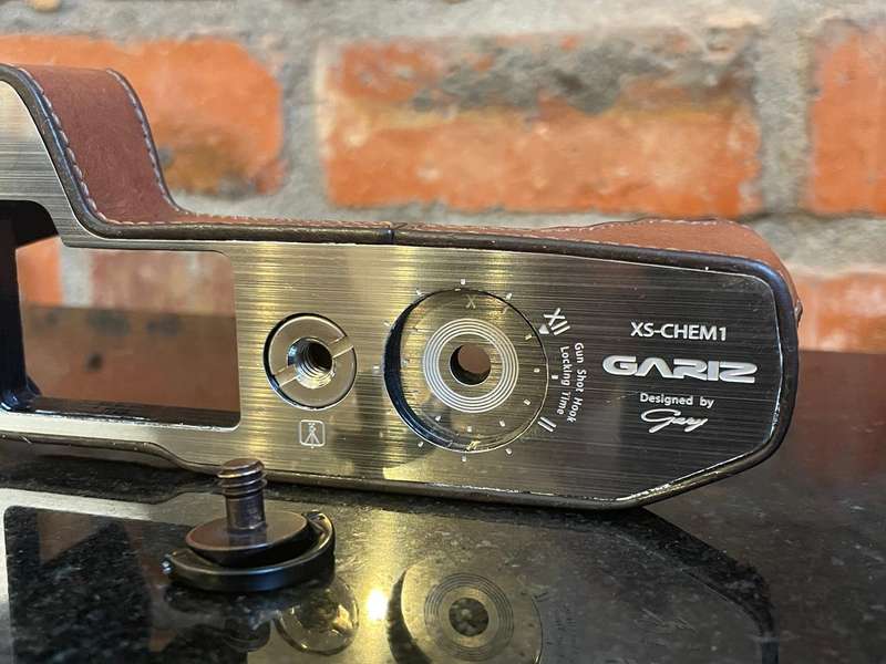 Olympus E-M1 Leather Half Case + Neck Strap by GARIZ XS-CHEM1